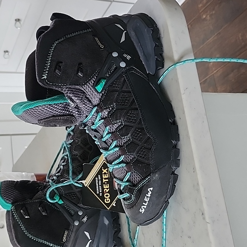 Salewa GoreTex hiking boot